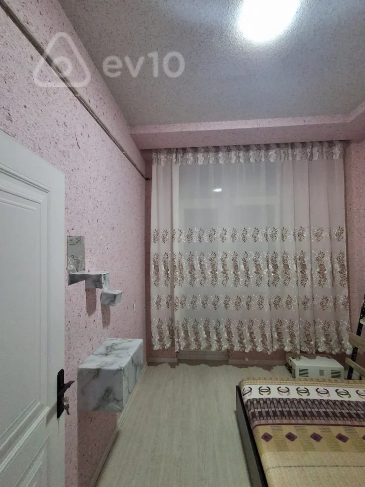 Kirayə verilir 3 otaqlı yeni tikili 56 m²