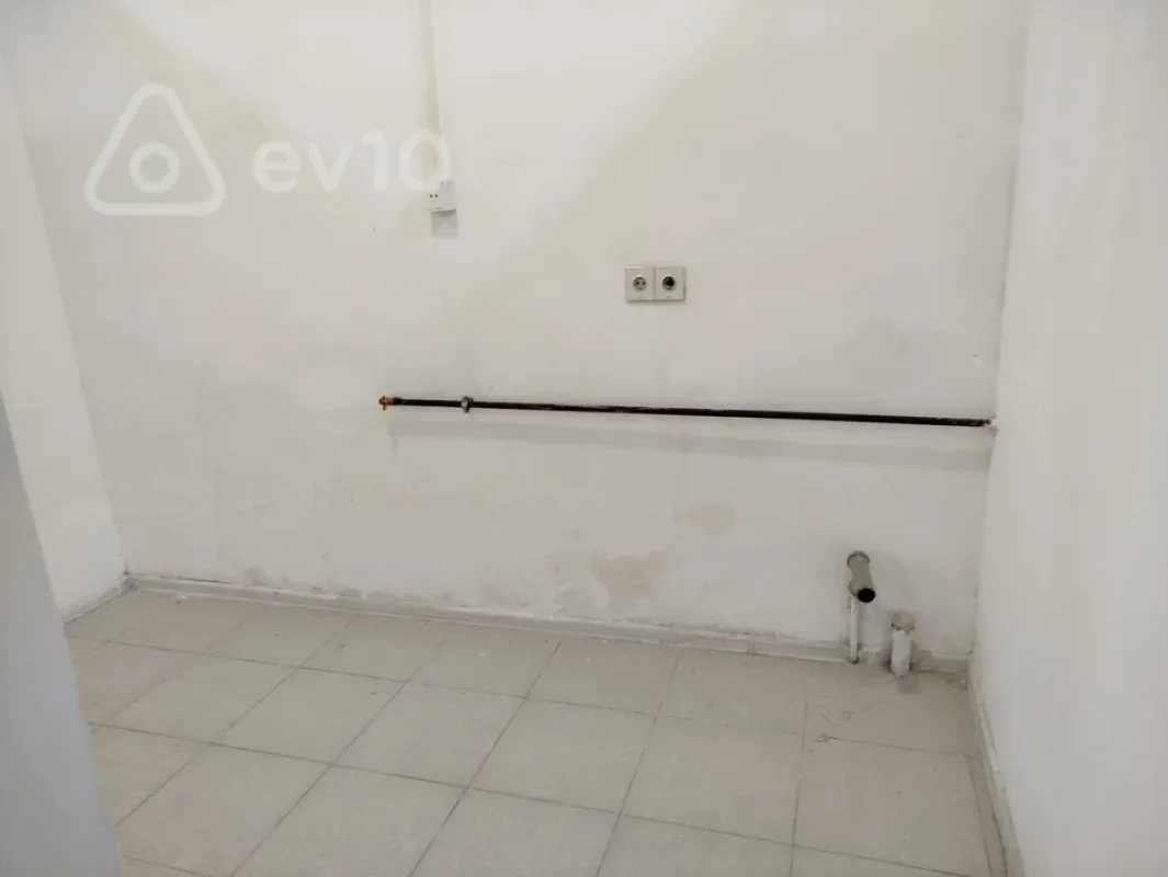 Kirayə verilir mənzil 150 m²
