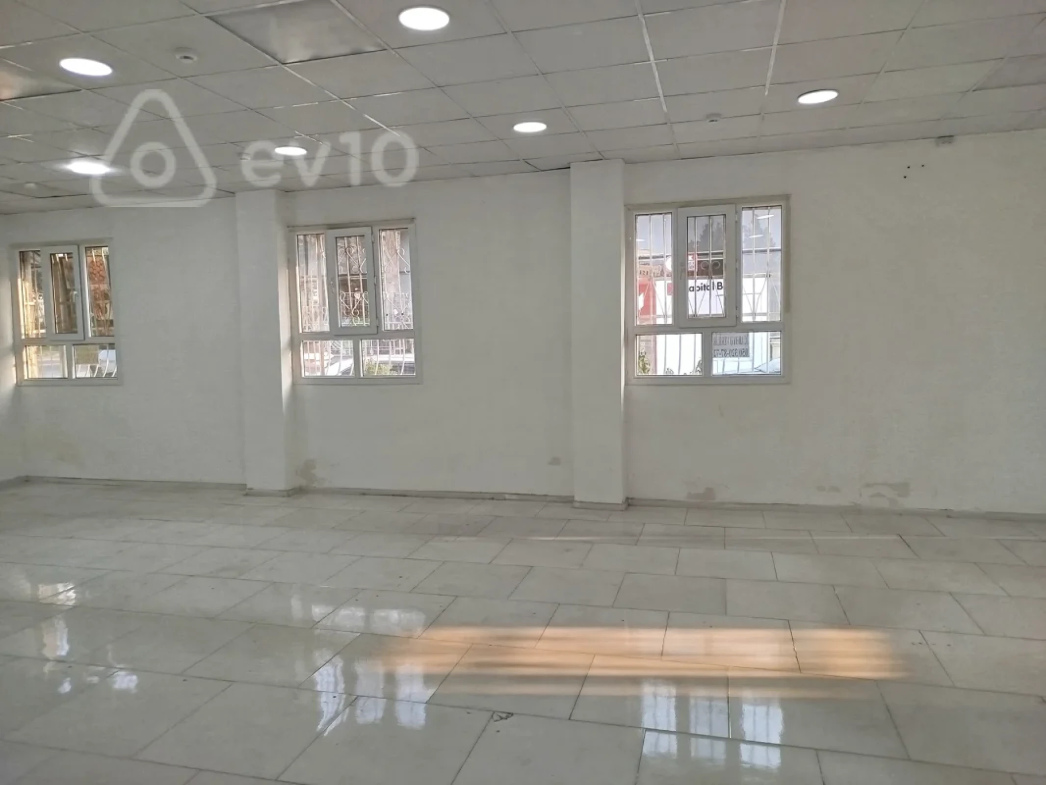 Kirayə verilir mənzil 150 m²