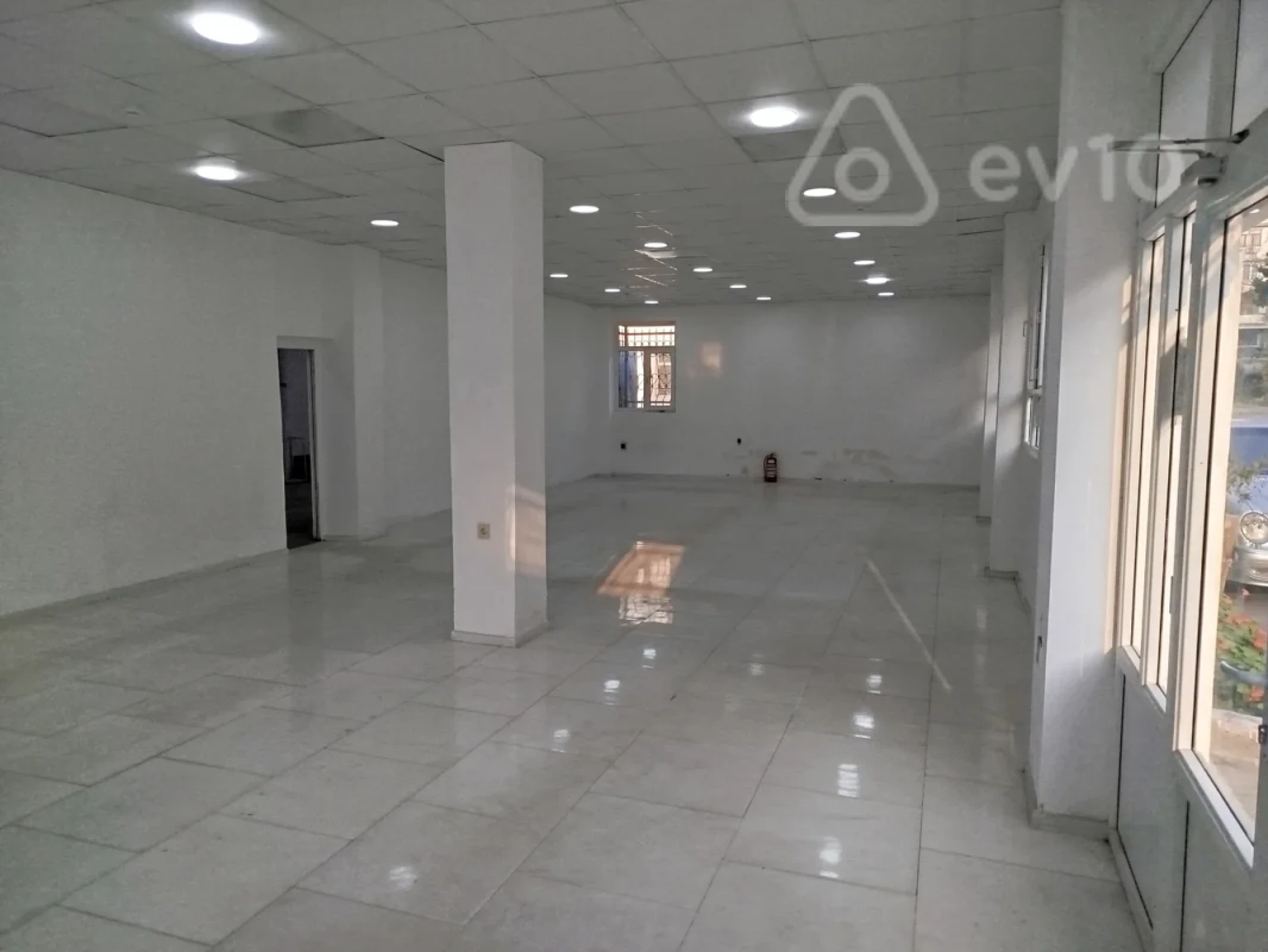 Kirayə verilir mənzil 150 m²