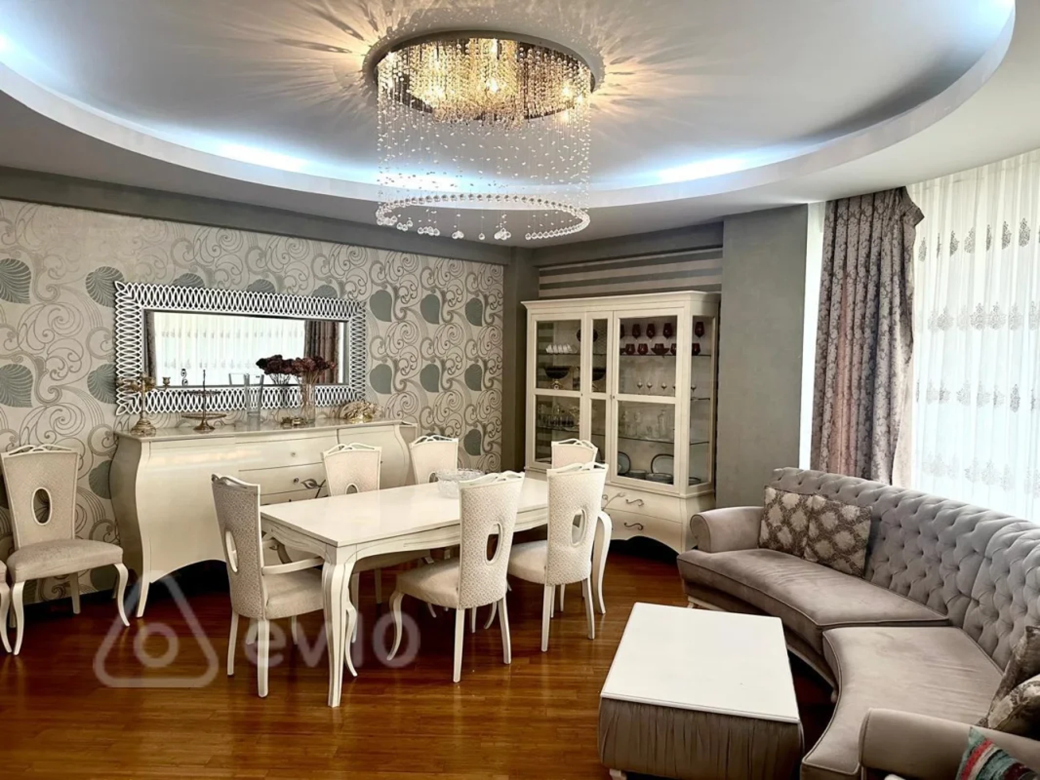 Satılır 3 otaqlı yeni tikili 170 m²