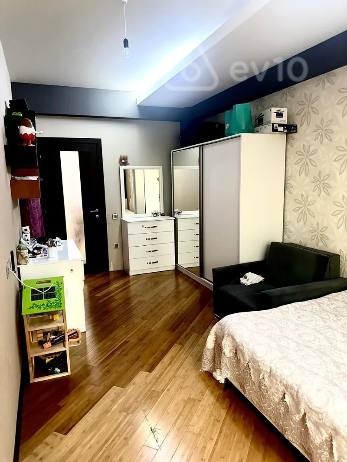 Satılır 3 otaqlı yeni tikili 170 m²