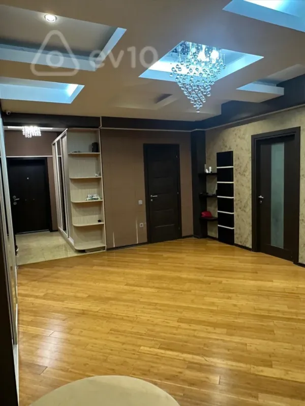 Satılır 3 otaqlı yeni tikili 170 m²