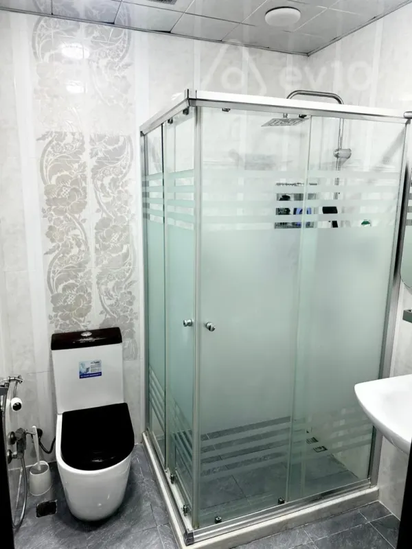 Satılır 3 otaqlı yeni tikili 170 m²