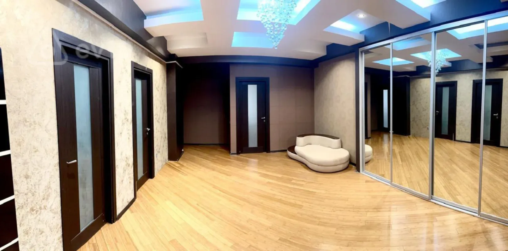 Satılır 3 otaqlı yeni tikili 170 m²