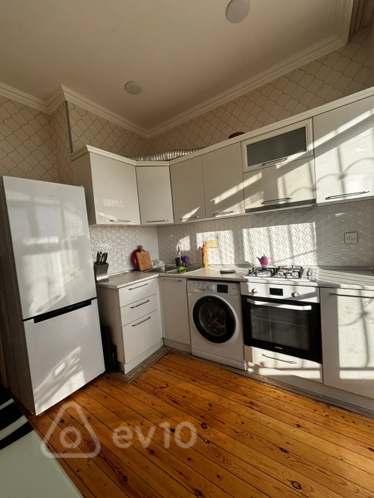 Kirayə verilir 2 otaqlı yeni tikili 65 m²