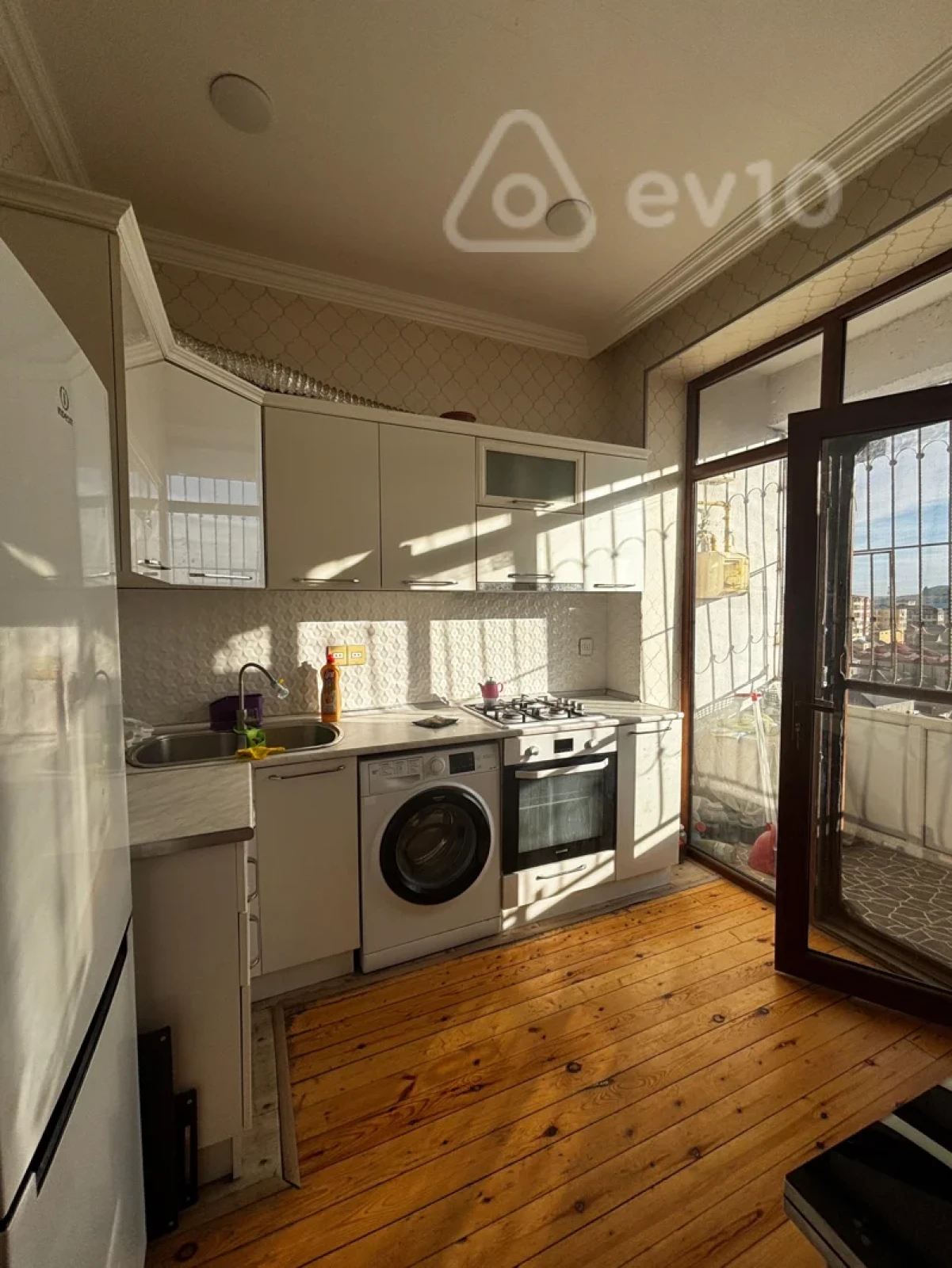 Kirayə verilir 2 otaqlı yeni tikili 65 m²