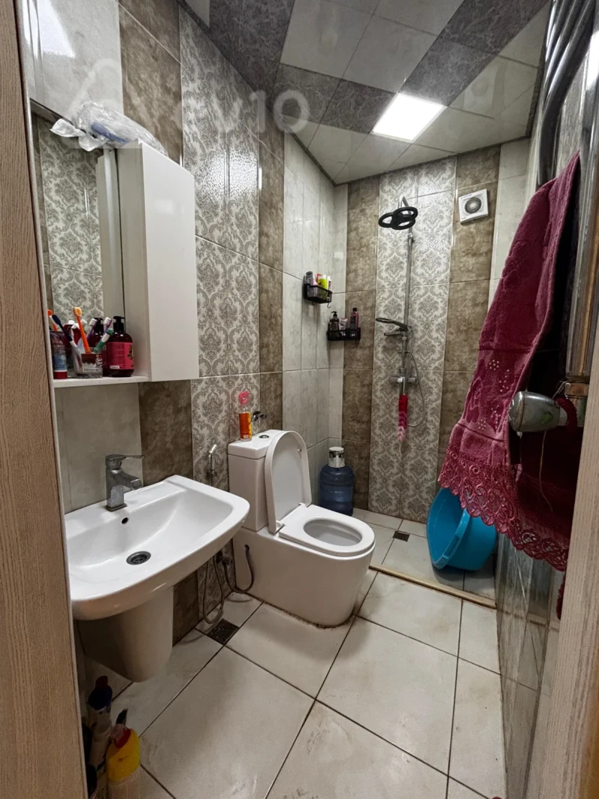 Kirayə verilir 2 otaqlı yeni tikili 65 m²