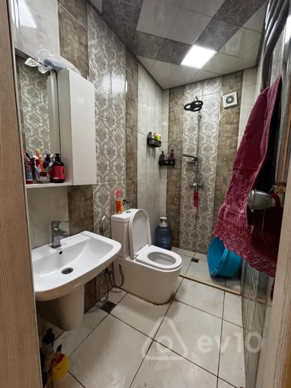 Kirayə verilir 2 otaqlı yeni tikili 65 m²