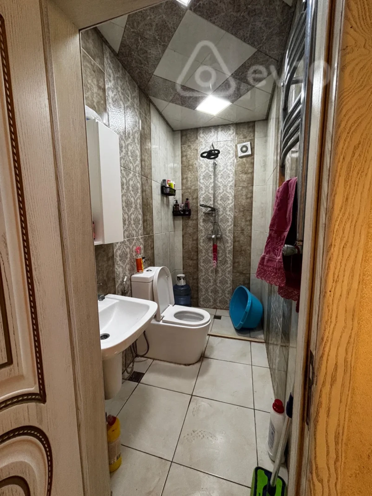 Kirayə verilir 2 otaqlı yeni tikili 65 m²