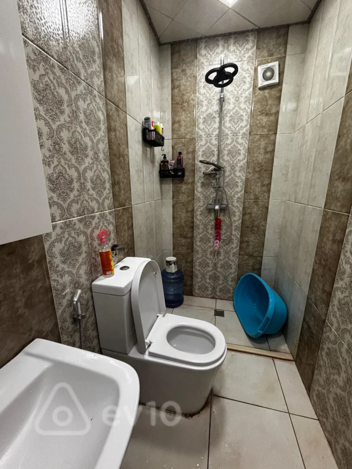 Kirayə verilir 2 otaqlı yeni tikili 65 m²