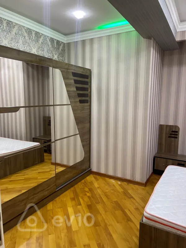 Kirayə verilir 2 otaqlı yeni tikili 65 m²