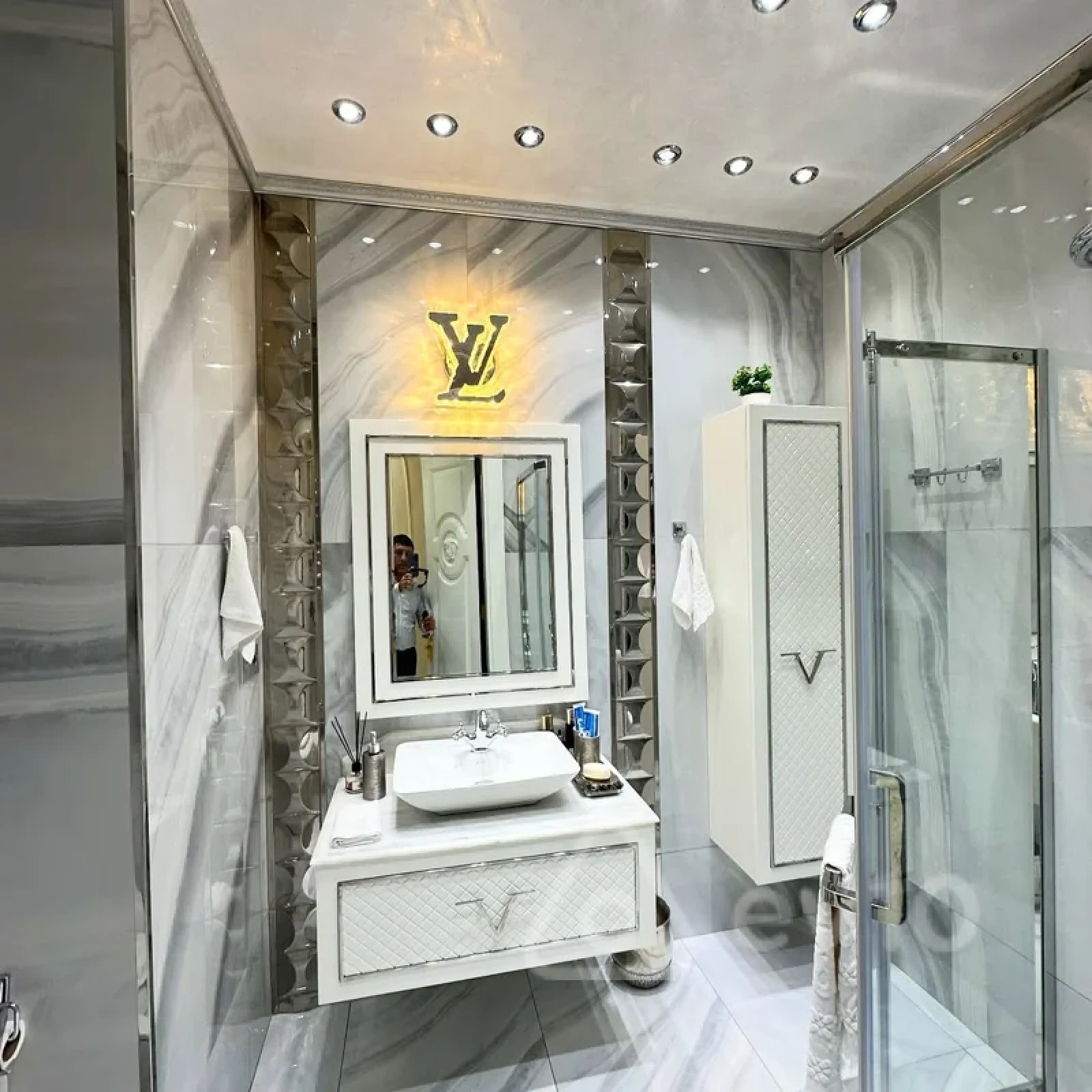 Kirayə verilir 3 otaqlı yeni tikili 120 m²