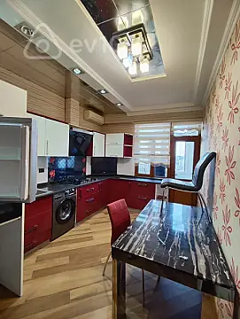 Kirayə verilir 2 otaqlı yeni tikili 110 m²