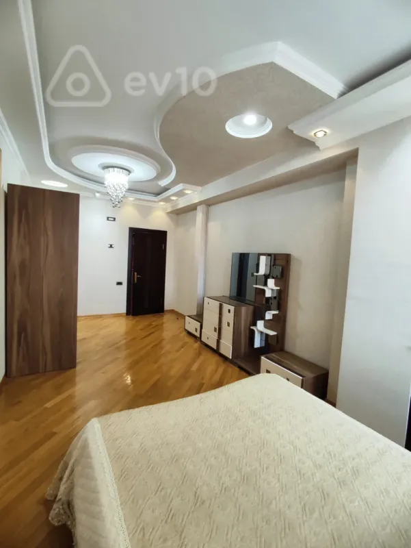 Kirayə verilir 2 otaqlı yeni tikili 110 m²