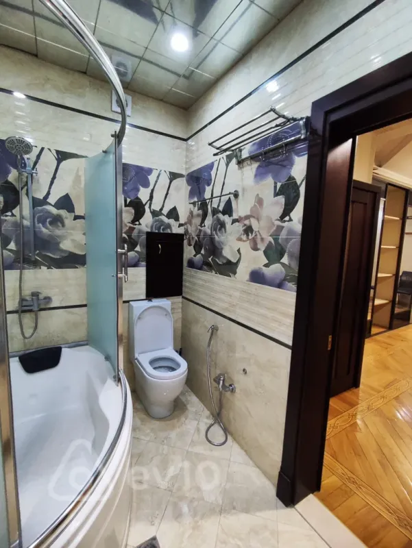 Kirayə verilir 2 otaqlı yeni tikili 110 m²