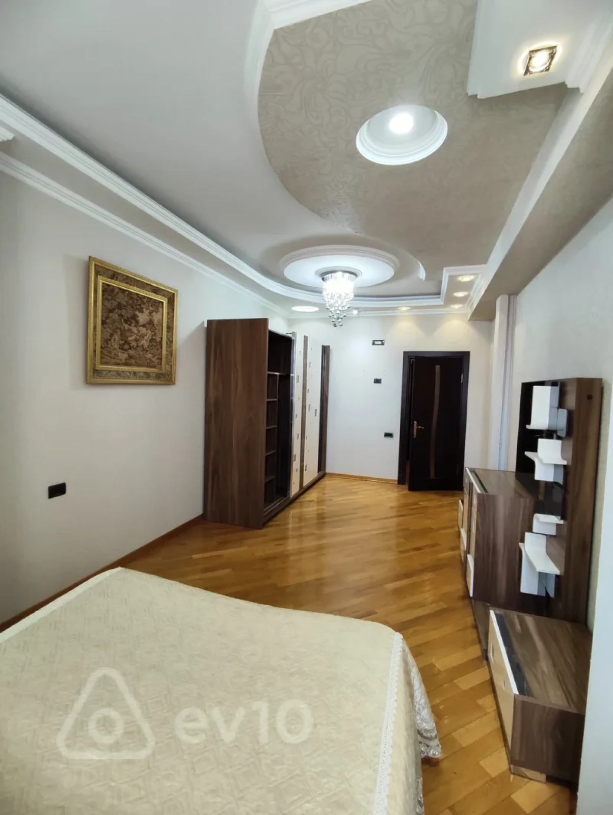 Kirayə verilir 2 otaqlı yeni tikili 110 m²