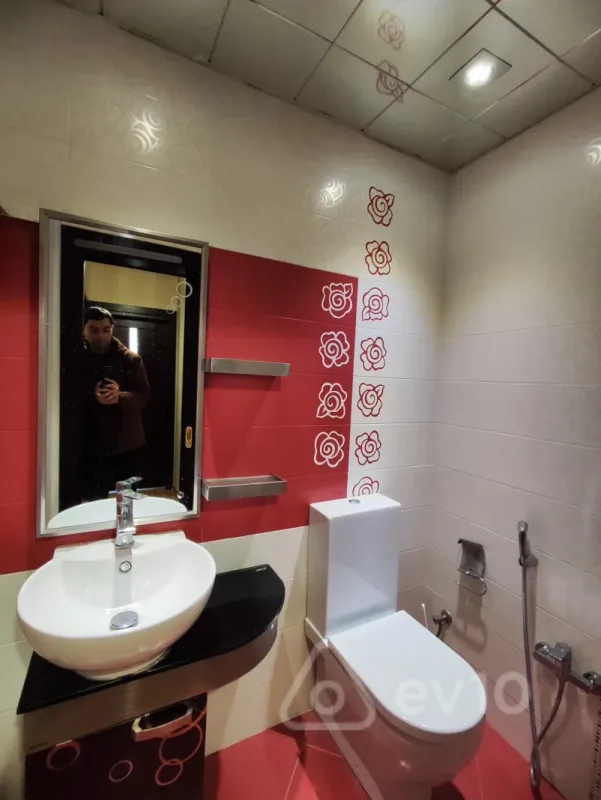 Kirayə verilir 2 otaqlı yeni tikili 110 m²