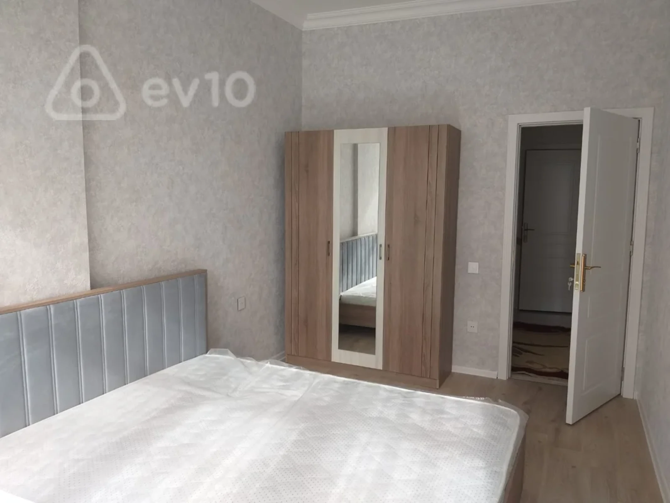 Kirayə verilir 3 otaqlı yeni tikili 80 m²