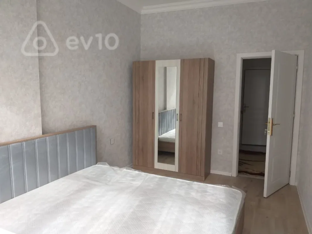 Kirayə verilir 3 otaqlı yeni tikili 80 m²