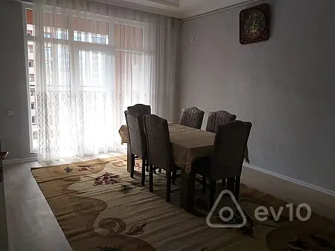 Kirayə verilir 3 otaqlı yeni tikili 80 m²