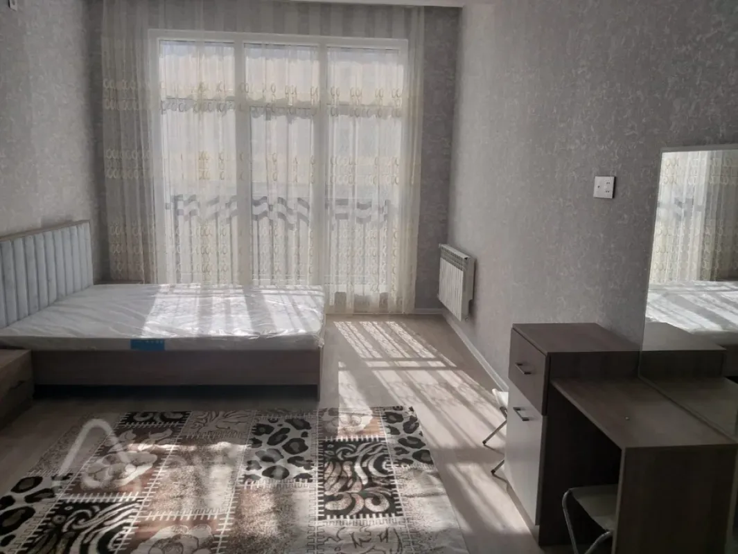 Kirayə verilir 3 otaqlı yeni tikili 80 m²