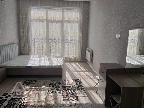 Kirayə verilir 3 otaqlı yeni tikili 80 m²