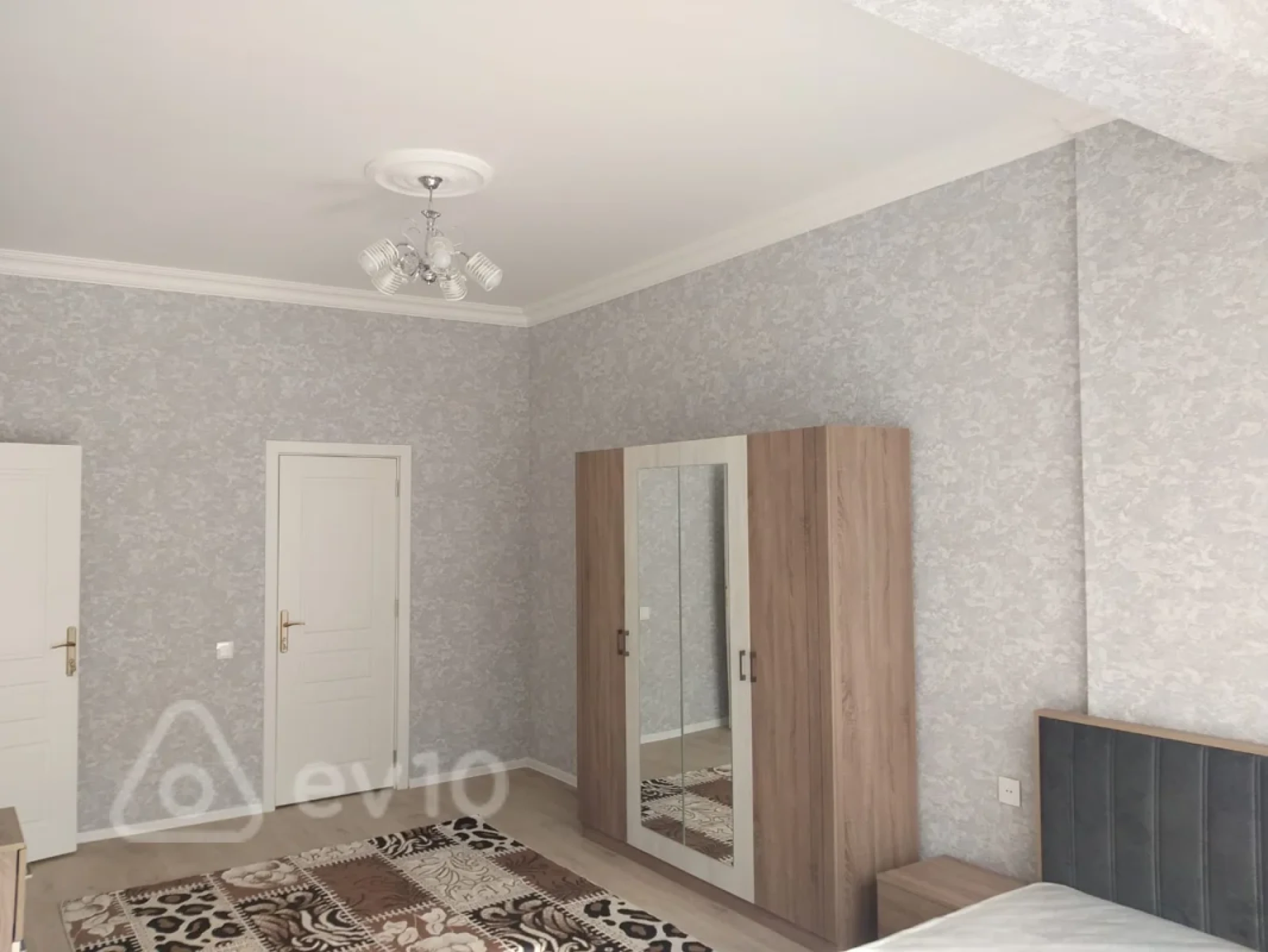 Kirayə verilir 3 otaqlı yeni tikili 80 m²