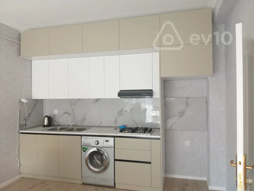 Kirayə verilir 3 otaqlı yeni tikili 80 m²