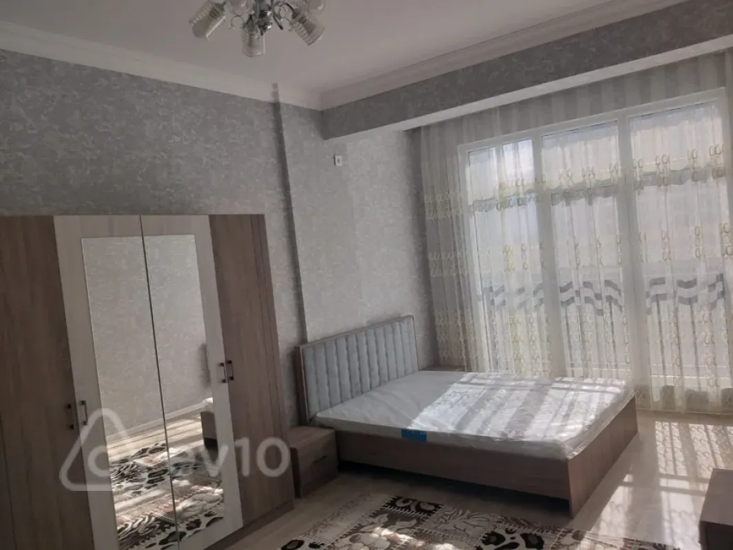 Kirayə verilir 3 otaqlı yeni tikili 80 m²