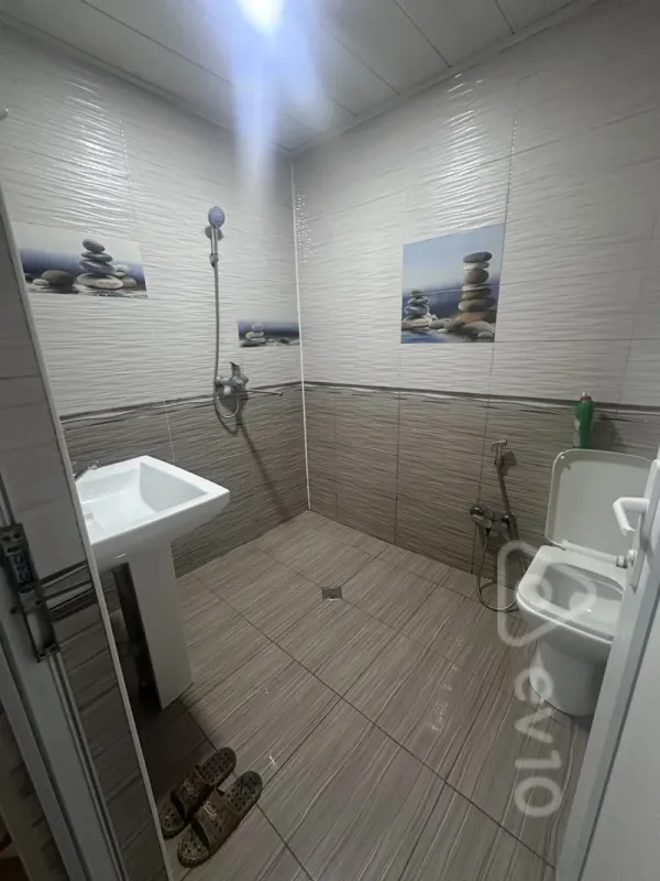 Kirayə verilir 2 otaqlı yeni tikili 65 m²