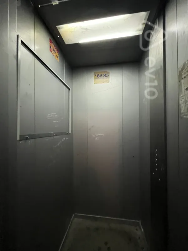 Satılır 3 otaqlı köhnə tikili 60 m²