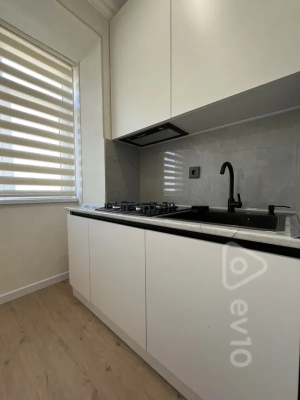 Satılır 3 otaqlı köhnə tikili 60 m²