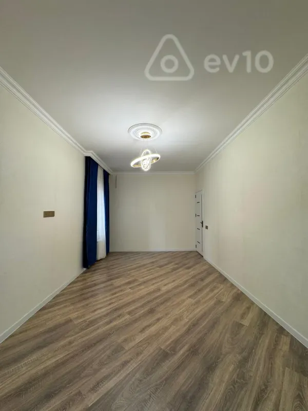 Satılır 2 otaqlı köhnə tikili 48 m²