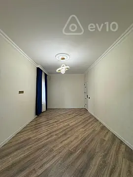 Satılır 2 otaqlı köhnə tikili 48 m²