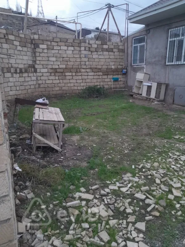 Satılır 4 otaqlı həyət evi 120 m²