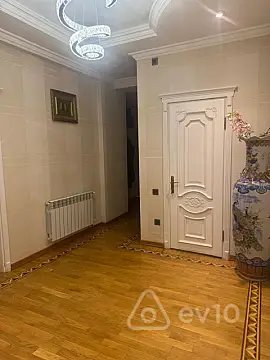 Kirayə verilir 3 otaqlı yeni tikili 122 m²