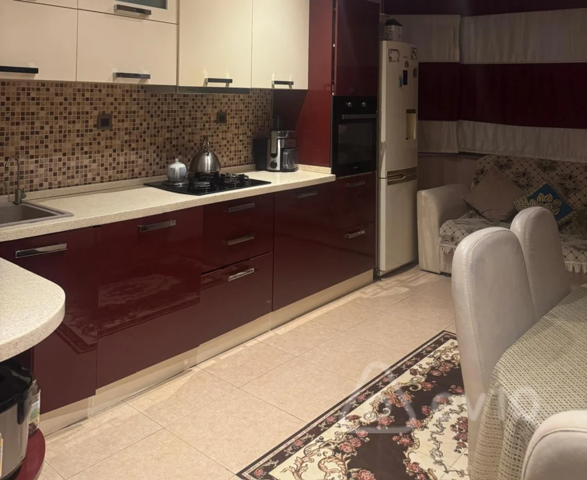 Kirayə verilir 3 otaqlı yeni tikili 122 m²