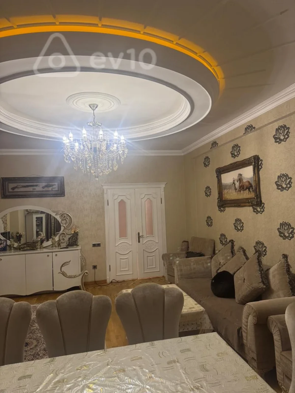 Kirayə verilir 3 otaqlı yeni tikili 122 m²