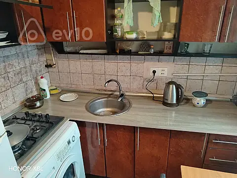 Kirayə verilir 3 otaqlı köhnə tikili 8 m² — Bakı, Nizami 3 otaq 8.00 m²