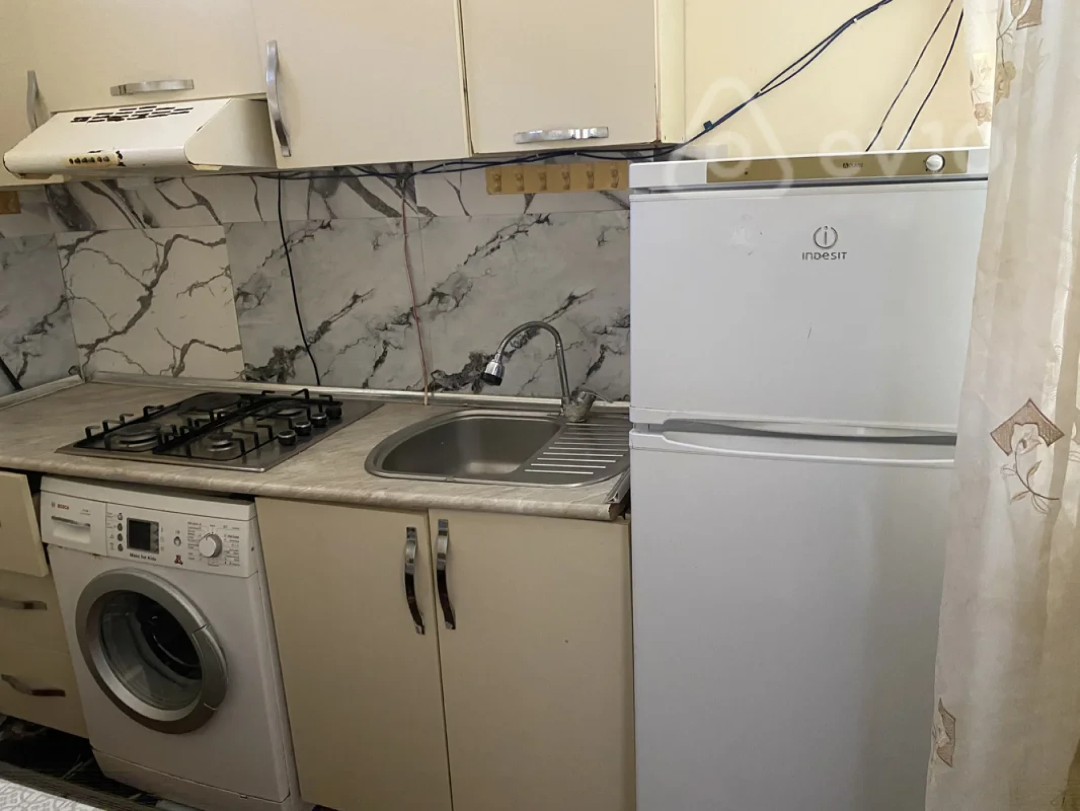 Kirayə verilir 2 otaqlı həyət evi 55 m²