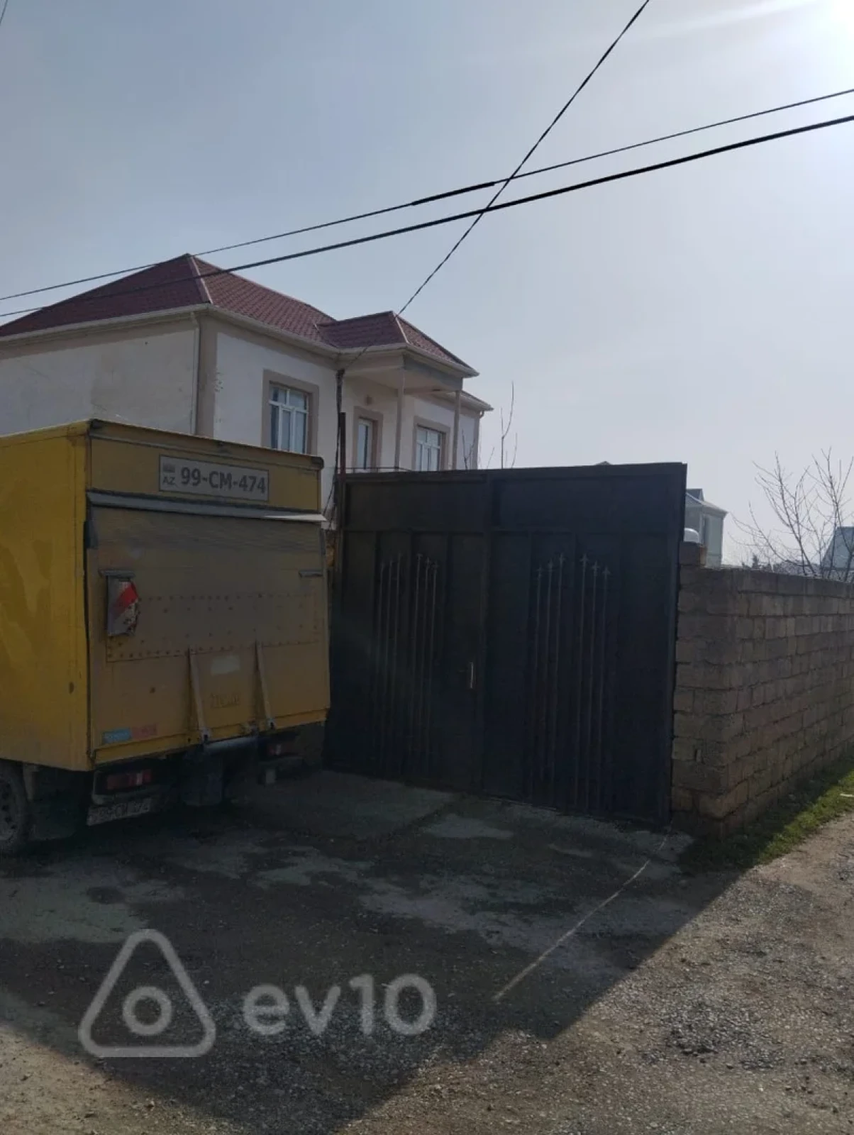 Satılır 5 otaqlı həyət evi 100 m²