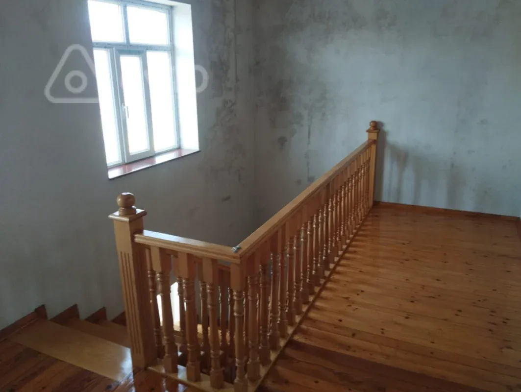 Satılır 5 otaqlı həyət evi 100 m²