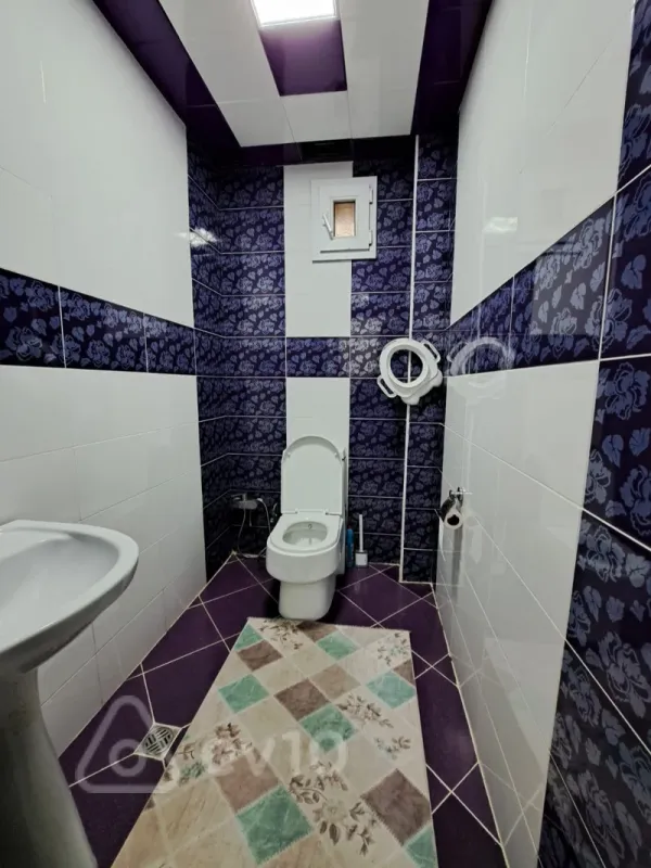 Kirayə verilir 8 otaqlı həyət evi 350 m²