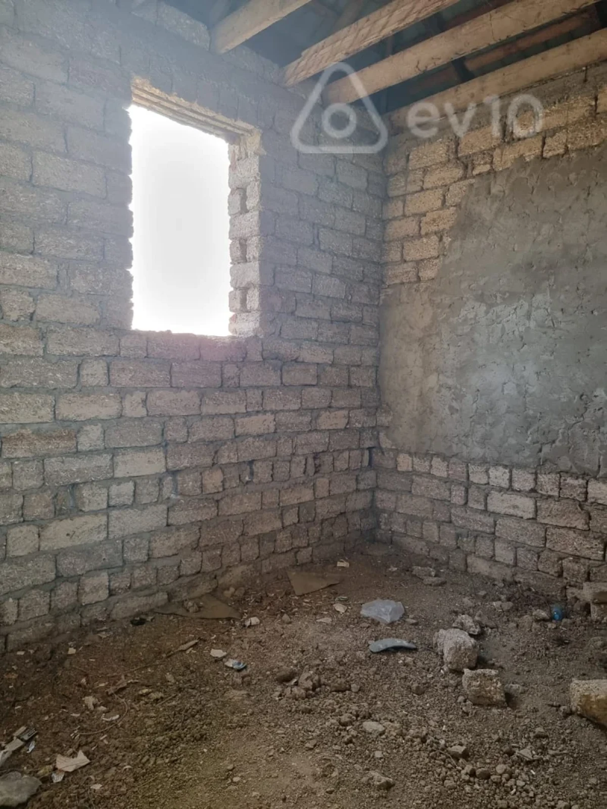 Satılır 3 otaqlı həyət evi 100 m²