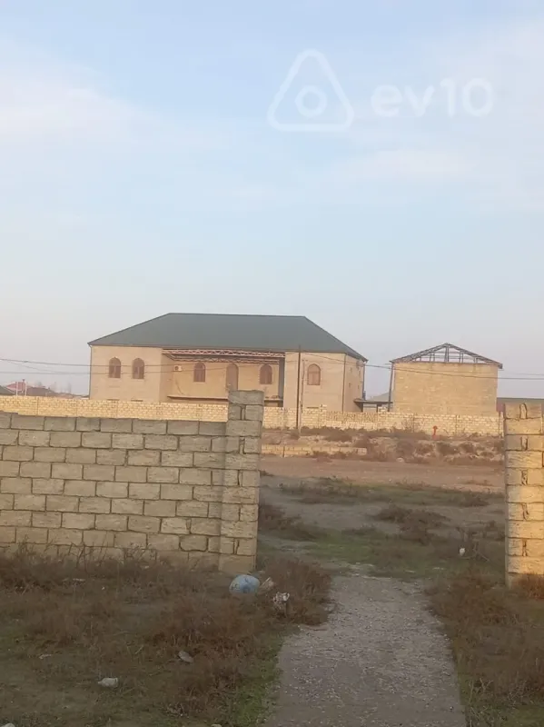 Satılır 3 otaqlı həyət evi 100 m²