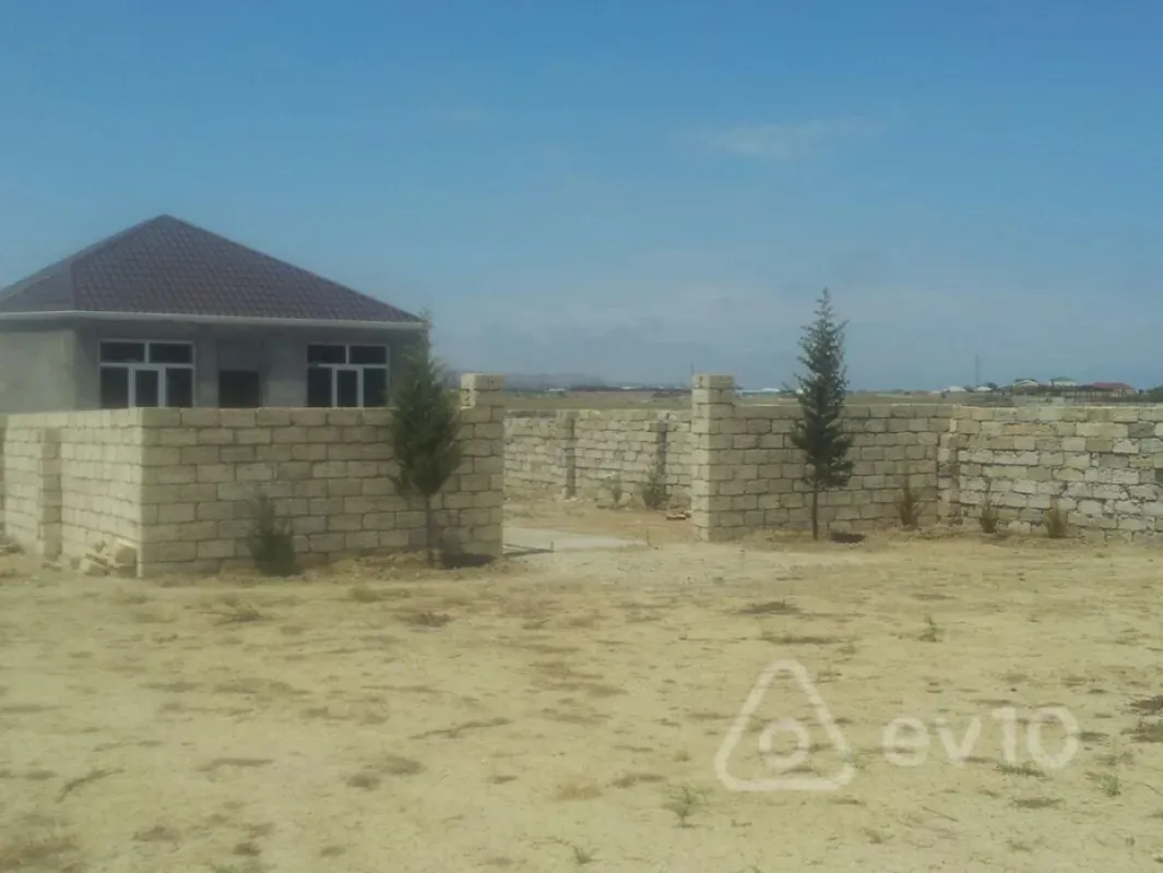 Satılır 3 otaqlı həyət evi 100 m²