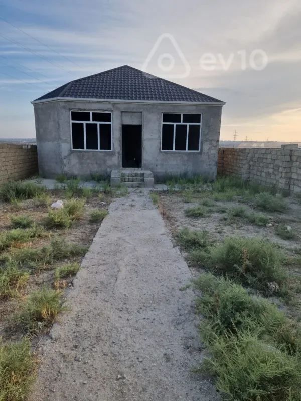 Satılır 3 otaqlı həyət evi 100 m²