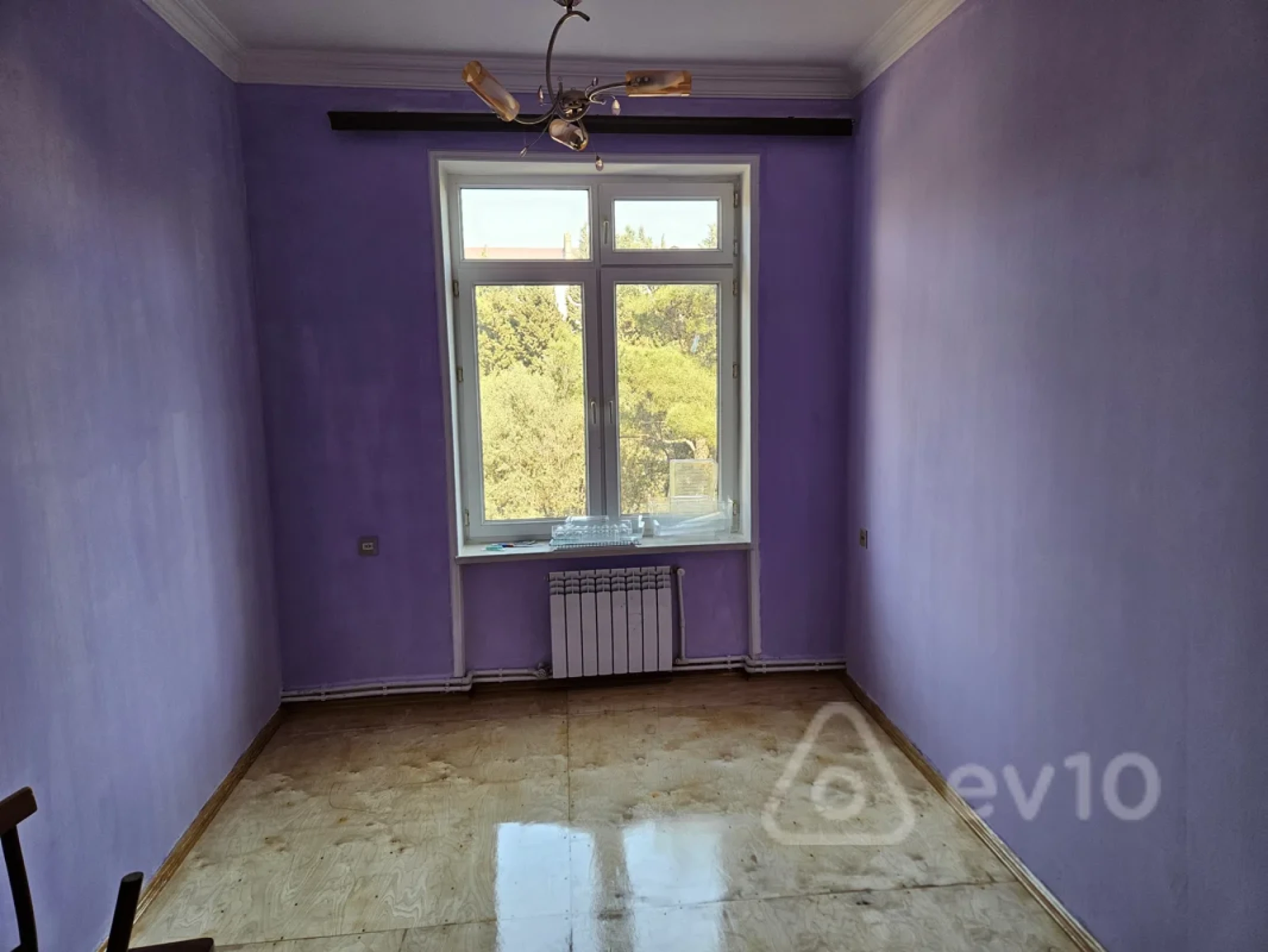Kirayə verilir 2 otaqlı köhnə tikili 60 m²