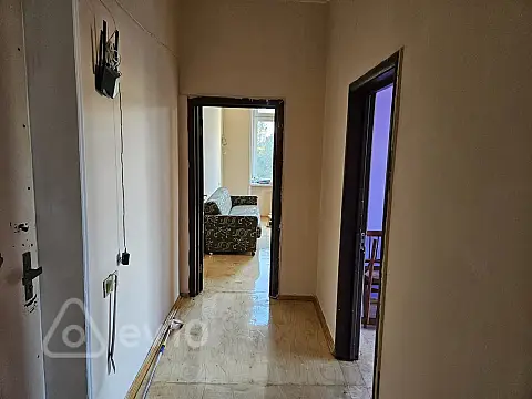 Kirayə verilir 2 otaqlı köhnə tikili 60 m²
